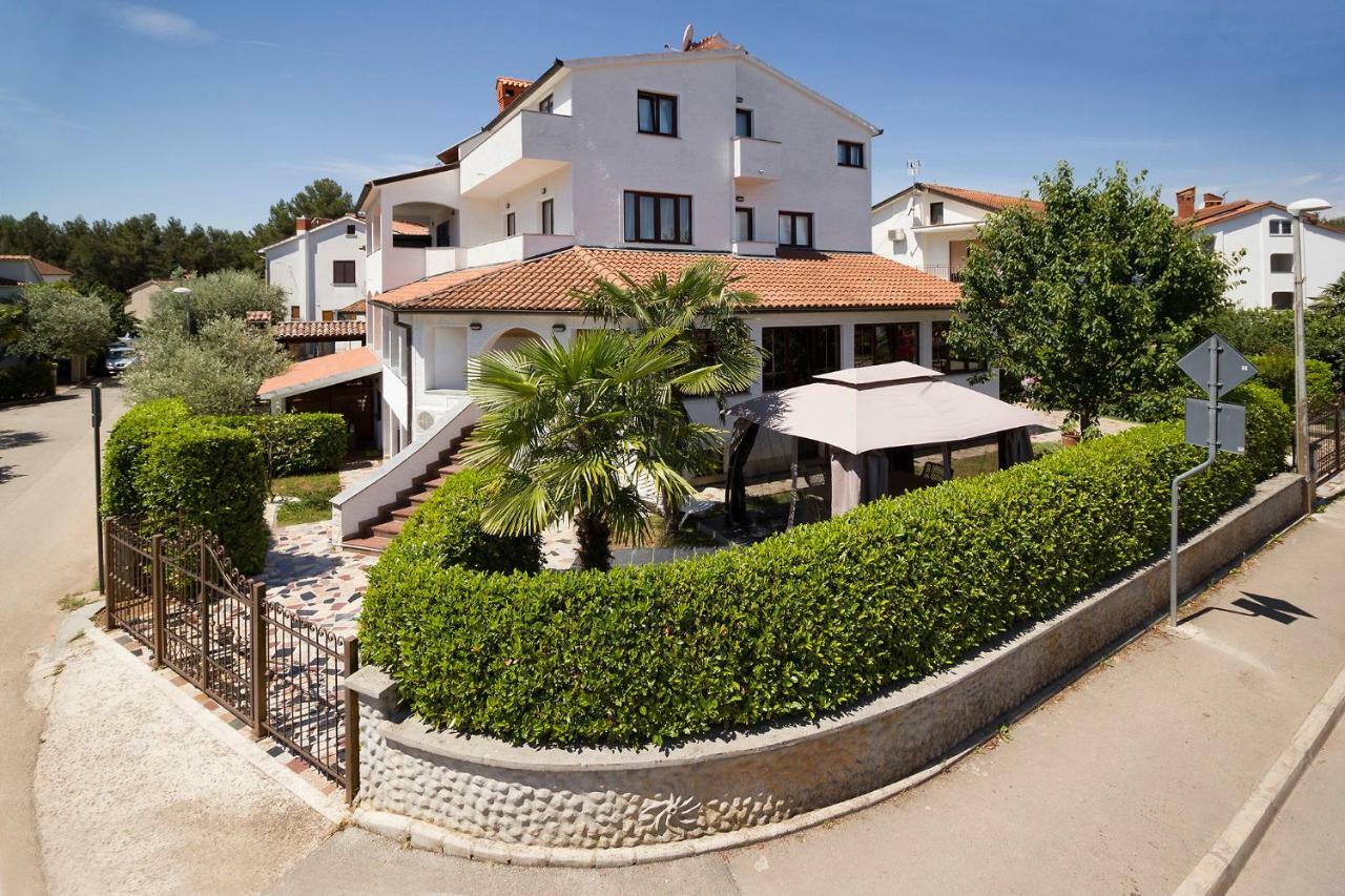 Aida In Porec * Istrien Екстериор снимка